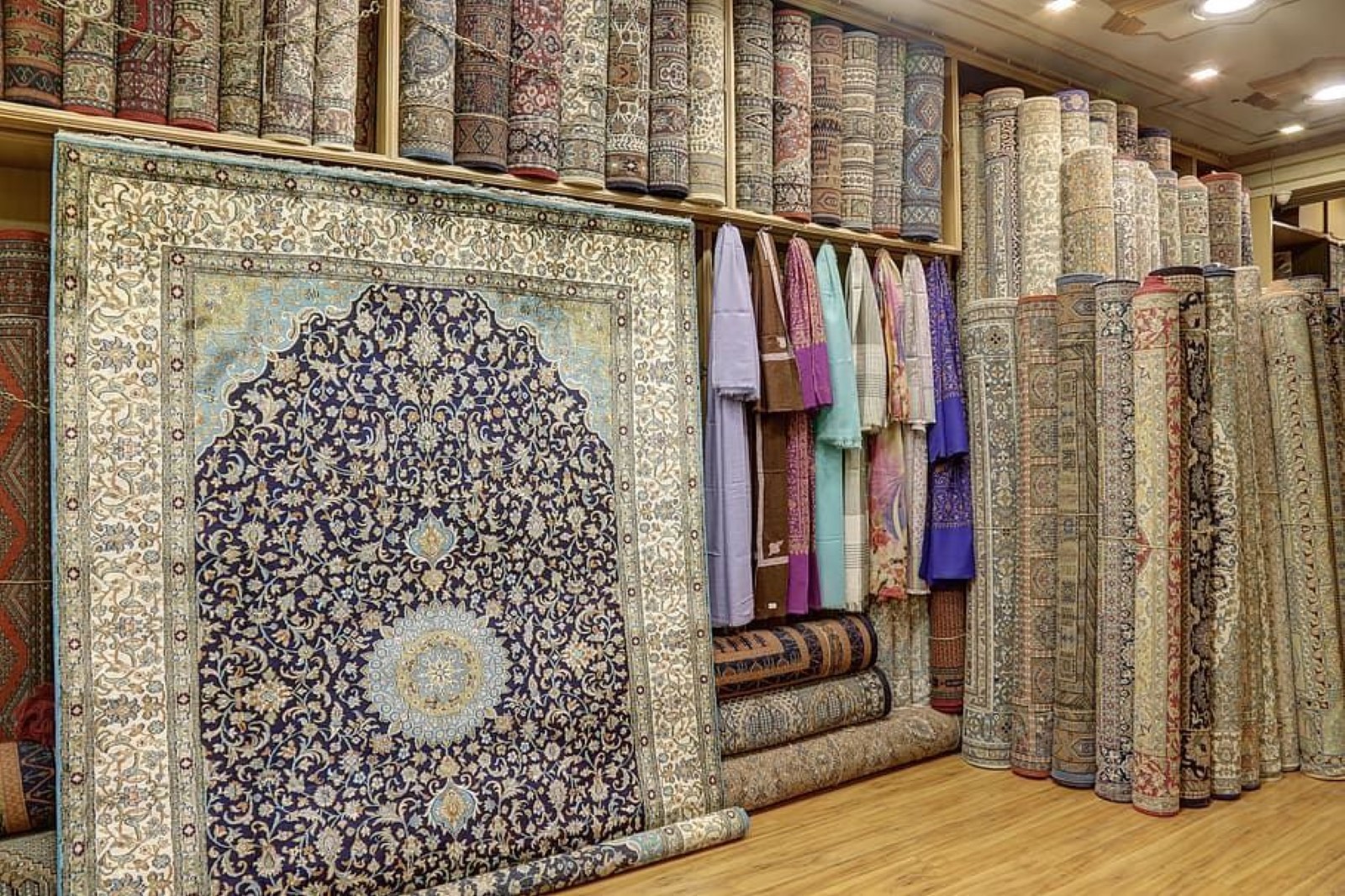 carpets-showroom-rugs-showroom-showroom-kashmir-carpets